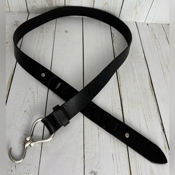 TRE VERO Equestrian Leather Belt. Silver Hardware. Size Large. main image 8